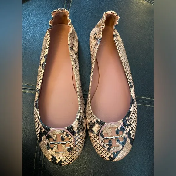 Minnie Travel Ballet Flat, Embossed Leather size 8.5