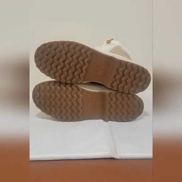 MINT - SPERRY TOP-SIDER MARITIME REPEL IVORY SHOE BOOTS (sz 8)