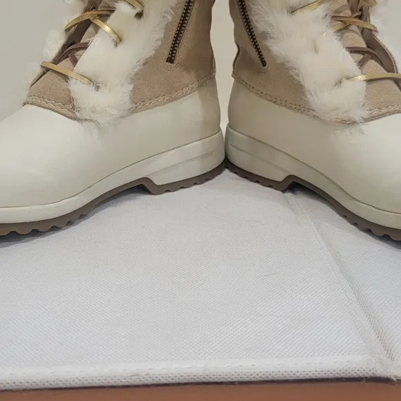 MINT - SPERRY TOP-SIDER MARITIME REPEL IVORY SHOE BOOTS (sz 8)