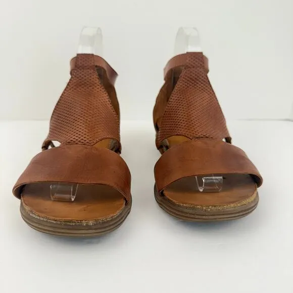 Miz Mooz Sandals Womens 8.5 Wide Brown Mari Leather Ankle Strap Artisan Boho