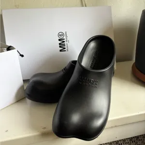 MM6 Maison Martin Margiela Black Slip-On Loafers