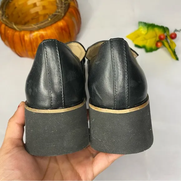 Naked Feet Privy Platform Loafer Size 6