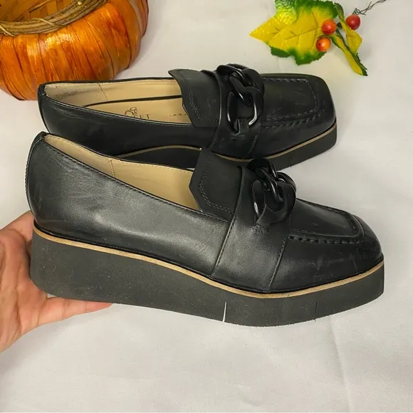 Naked Feet Privy Platform Loafer Size 6