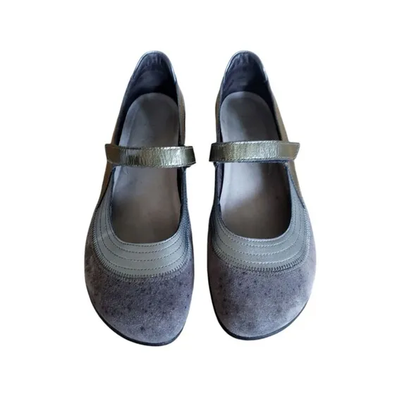 NAOT Kirei Suede Mary Jane Flats Comfort Shoes Gray women's Size 9 EUR 40