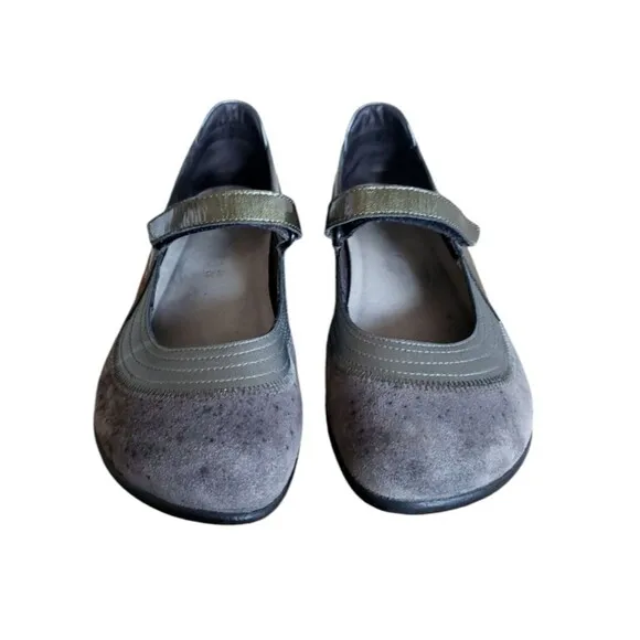NAOT Kirei Suede Mary Jane Flats Comfort Shoes Gray women's Size 9 EUR 40