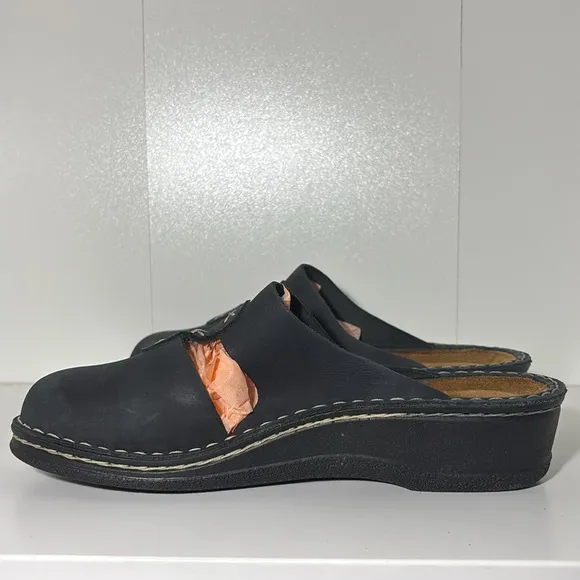 NAOT navy blue leather mule slides arch support comfort shoe slip on mary Janes
