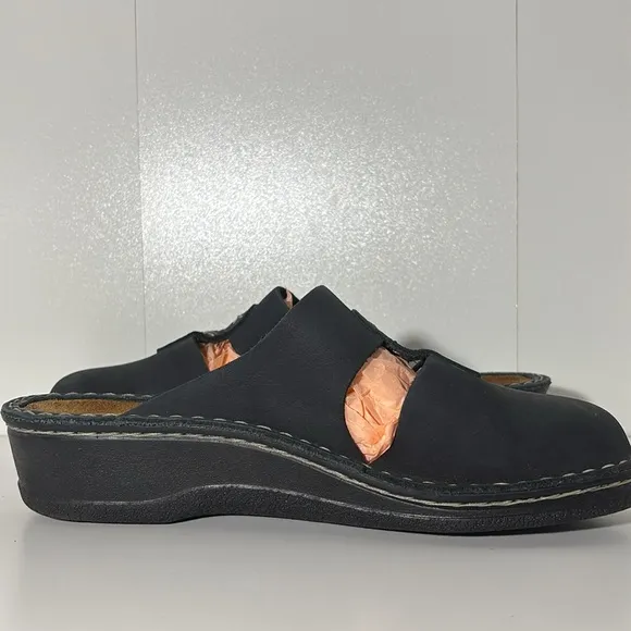 NAOT navy blue leather mule slides arch support comfort shoe slip on mary Janes