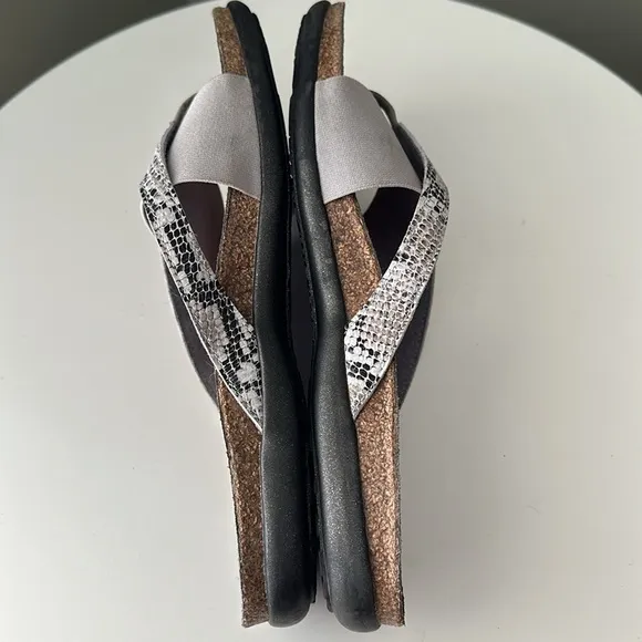 Naot Penelope Sandal Cobra Lite Grey Walking Slide Comfortable EU 41  US 10-10.5