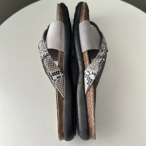 Naot Penelope Sandal Cobra Lite Grey Walking Slide Comfortable EU 41  US 10-10.5