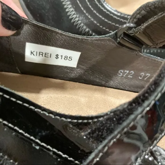 Naot sz 37 Kirei black suede maryjane flats GUC