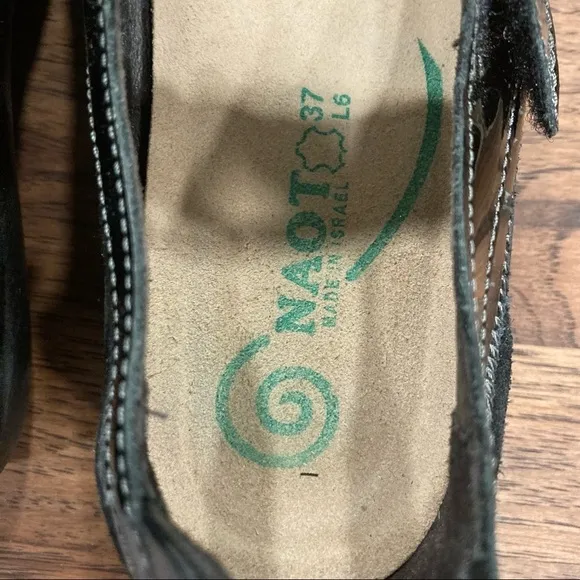 Naot sz 37 Kirei black suede maryjane flats GUC