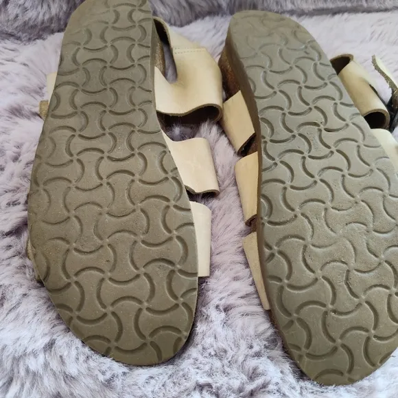 Naot Utopia Lamego cream and brown buckled adjustable sandals slip on size 39/9