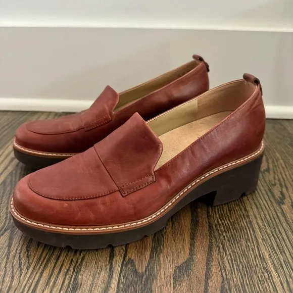Naturalizer Darry Lug Sole Brown Leather Loafers size 7.5