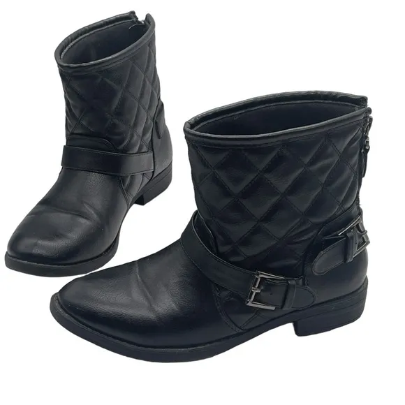 Naturalizer Quilted Black Moto Ankle Boots Booties Double Buckle Zipper Back