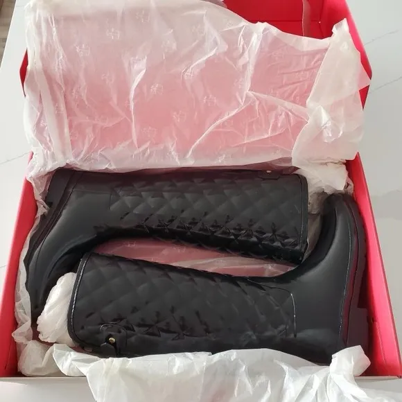 NEW $230 Hunter Refined Gloss Quilt Tall Rain Boots Black waterproof Sz 6