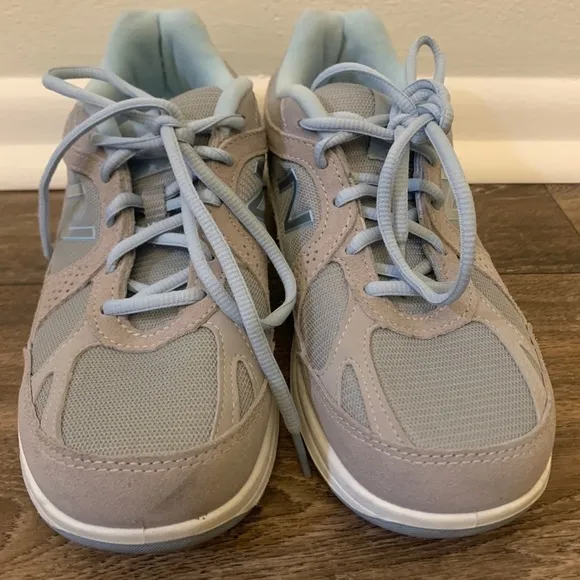 New Balance 877 Women's Gray and Blue Sneakers