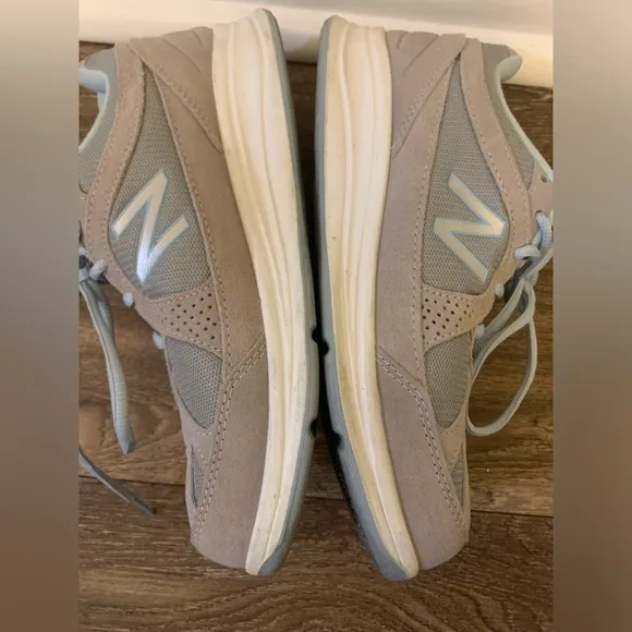New Balance 877 Women's Gray and Blue Sneakers
