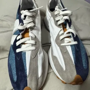 New Balance ms327 Levi limited edition sneakers.