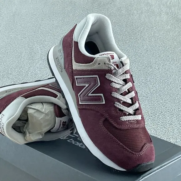 New Balance Womens 574 V3 Sneaker, Burgundy/White, 8.5 US NWB S035