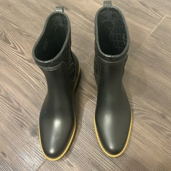 New Bernardo Zora Quilted Rain Boots