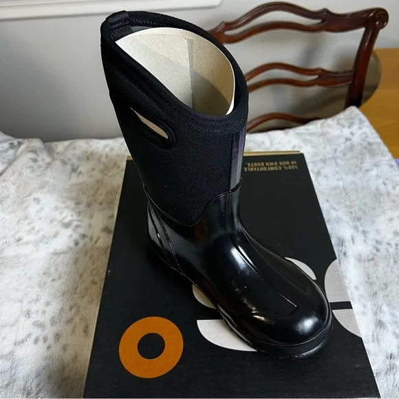 New Bogs Big Kids Black Classic High Pull On Rain Boots Wide sz 3 Y / 35 EU