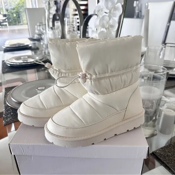 New Boutique Puffer Boots
