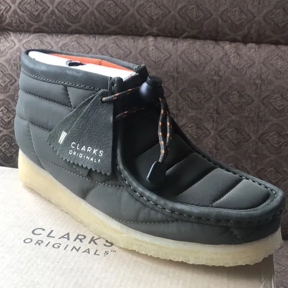 New Clarks Women’s Quilted Wallabee Boots in Khaki  492sn