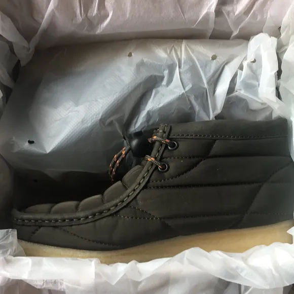 New Clarks Women’s Quilted Wallabee Boots in Khaki  492sn