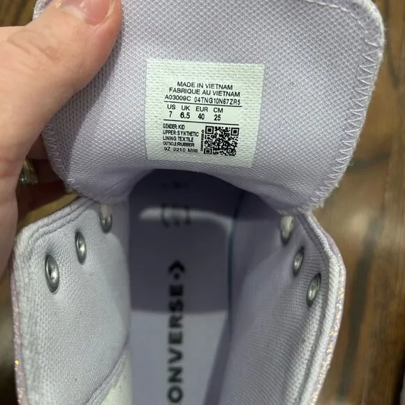 New Converse Kid's Chuck Taylor All-Star Lugged Sneakers Size 7 (Big Kids)