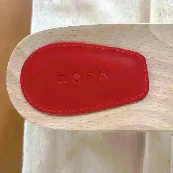 New DÔEN   Mercata Red Leather Strap Logo Buckle Clog Sandals Slides Size 36