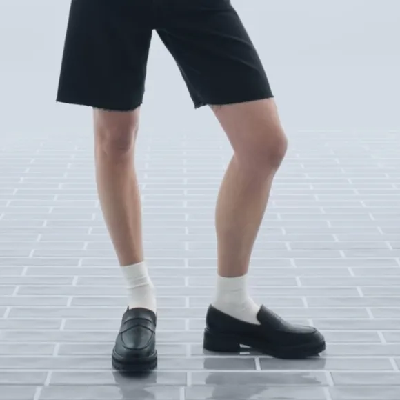 NEW Everlane The Lug Black Leather Loafers