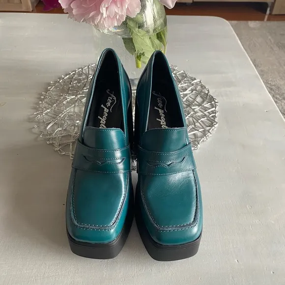 New FREE PEOPLE Zoe Platform Loafer / Deep Jade Size 39.5