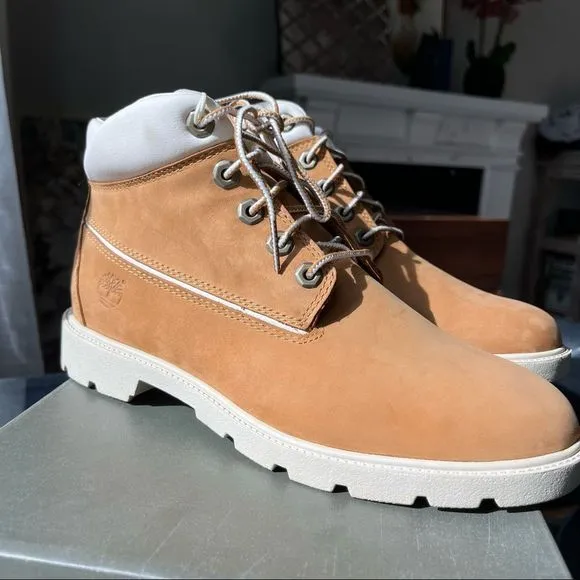 New in box Timberland' 5-Eye Leather Chukka Boot wheat size 7