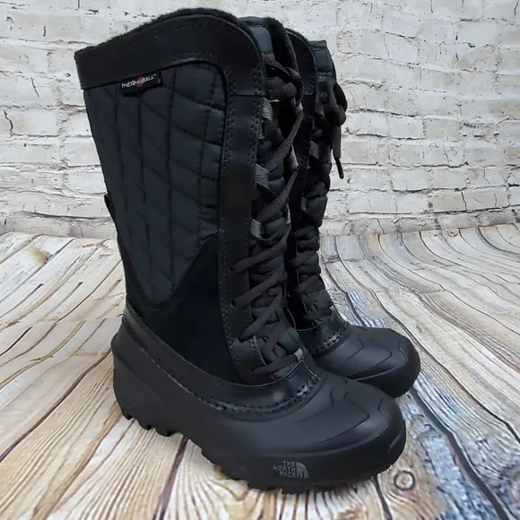 New in box Youth Thermoball Shelista Boots
