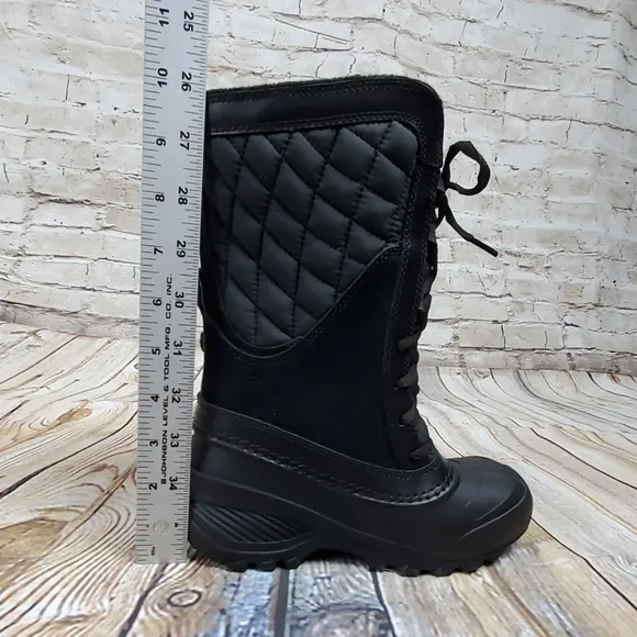 New in box Youth Thermoball Shelista Boots