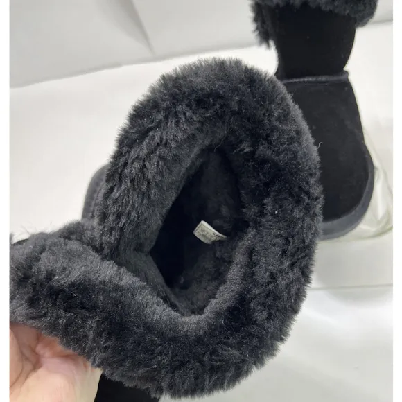 New Lamo Girls Black Suede Boots Faux Fur Cuff Size 2 US Cold Weather Winter
