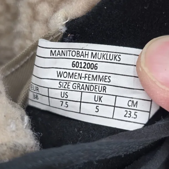 New Manitobah Mukluks WP Pacific Half Winter Boots Black Womens Size 7.5