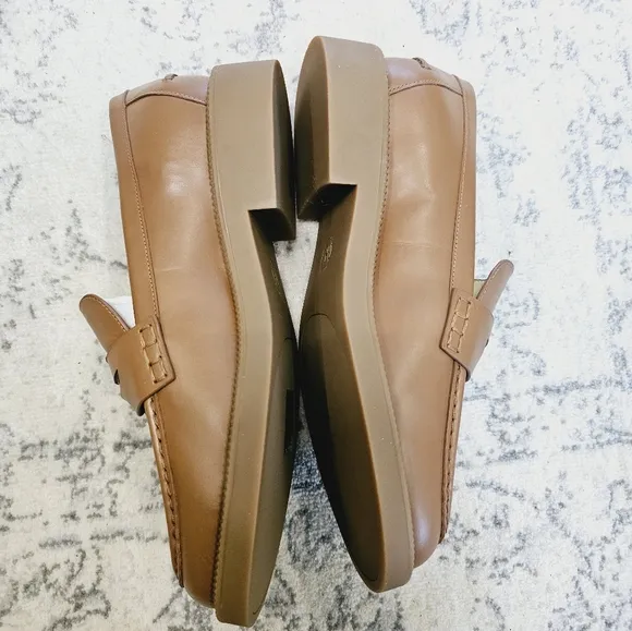 New Michael kors MK loafers in size 8