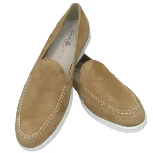 NEW MICHELE LOPRIORE Womens Lori Loafer Slip On Suede Cushion Comfort Size 6