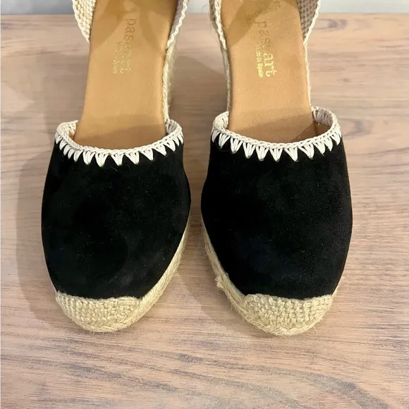 New Paseart Black Espadrille Wedge Sandals