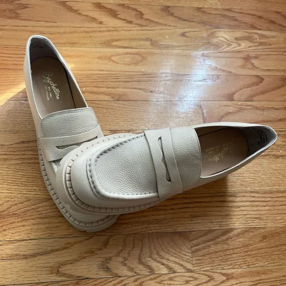 New Seychelles Meridian Platform Loafers beige