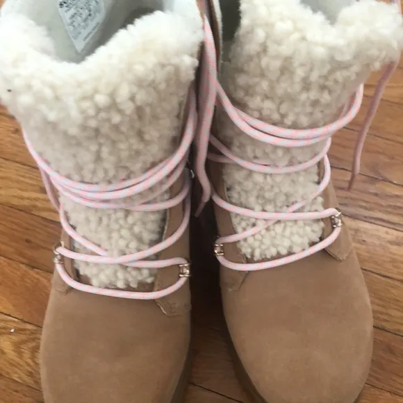 NEW SOREL WOMEN'S JOAN OF ARCTIC™ WEDGE III LACE COZY BOOTIE Size 9