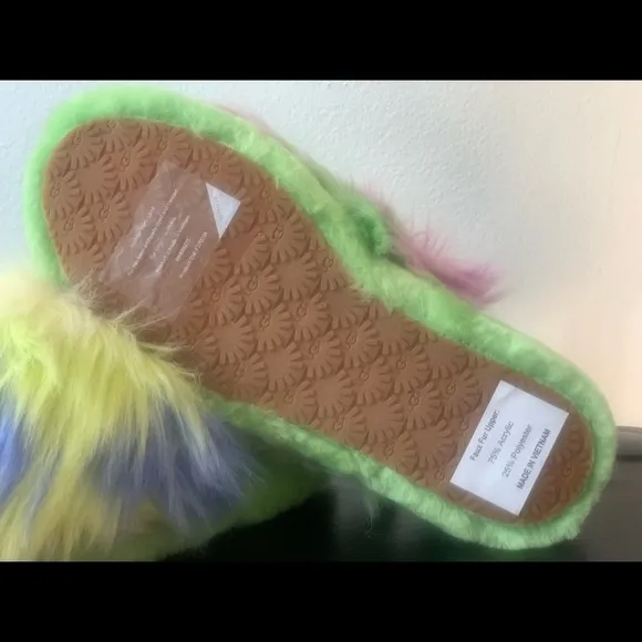 NEW UGG GIRLS FLUFF YEAH APPLE TIE DYE SLIDE SANDALS KIDS. # slides slippers