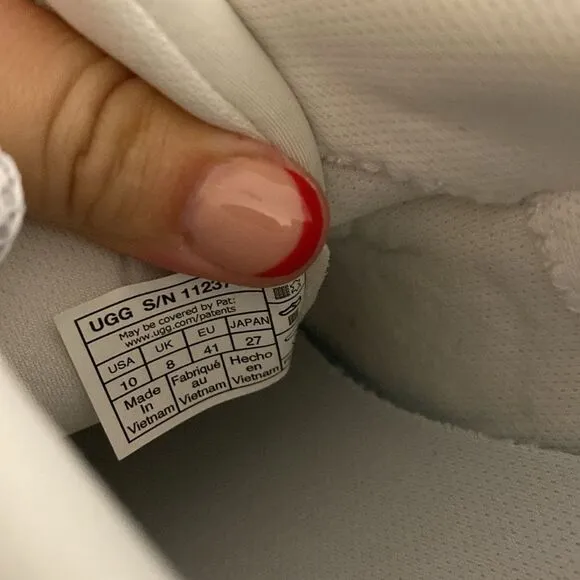 NEW- UGG- WHITE LA CLOUD LACE FASHION PLATFORM SNEAKERS, WOMEN Size 10