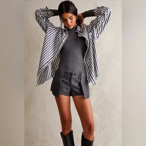 New We The Free by Free People Dark Angel Vegan Micro Shorts sz 8