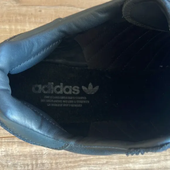 New without box ADIDAS ORIGINALS LEATHER SHOES MENS Sz 13 CASUAL BLACK-WHITE