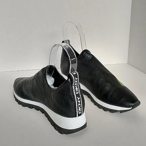 New w/o Box DKNY Azer Fashion Platform Sneakers Size 9