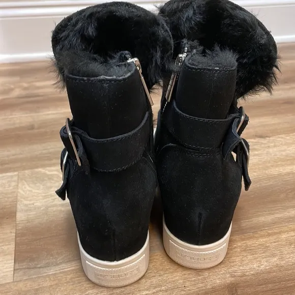 New Women’s J/Slides Buckle Wells Suede Wedge Boot!!🔥🔥🔥