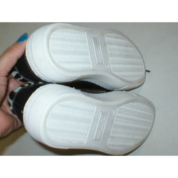 New Womens Shoes Fashion Casual Sneakers 7.5 White Black Skechers Street Zebra