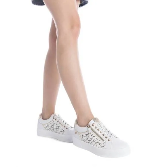 NEW XTI women's casual comfort sneakers in white